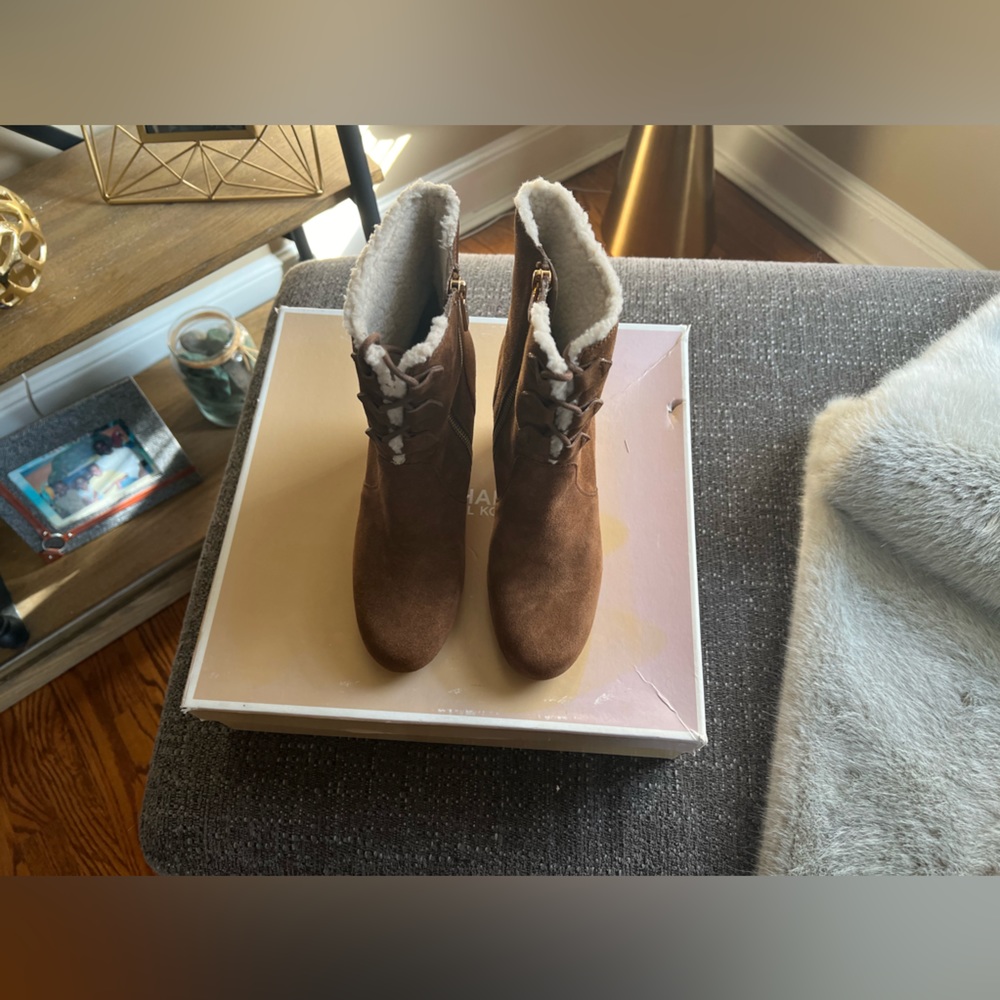 NWOT Michael Kors Rory Suede Wedge Boot Size 9